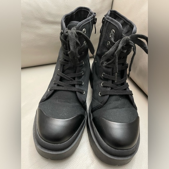 Torrid Black Canvas Lug Bootie Sz.9.5 (WW) - Picture 2 of 6